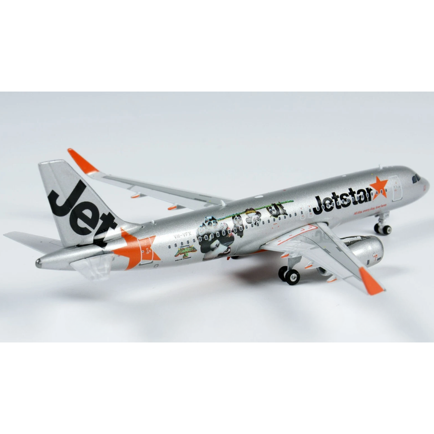 Phoenix JetStar Airbus A320 VH-VFX 1/400 Aircraft Scale Model