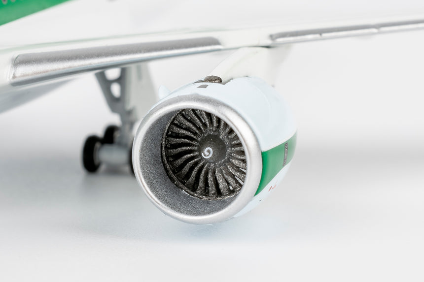 NG Models Cathay Pacific Airways 80th Anniversary livery; with luxurious box Airbus A350-900 B-LRJ (Ultimate) 1/400 Aircraft Scale Model