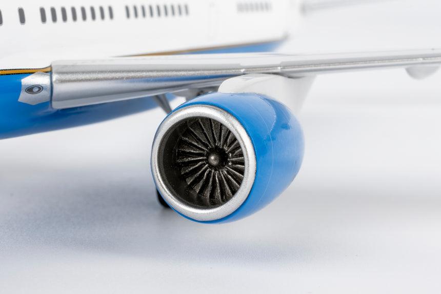 NG Models United States - US Air Force (USAF) equipped with PW2040 engines C-32A (757-200) 19-0018 1/200 Aircraft Scale Model