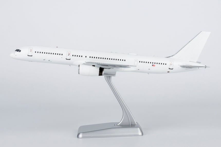 NG Models USA - Air Force C-32B (Boeing 757-200) 02-4452 1/200 Aircraft Scale Model