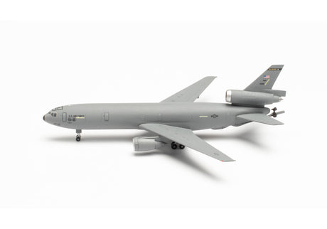 Herpa U.S. Air Force McDonnell Douglas KC-10 Extender - 2nd Air Refueling Squadron, 305th Air Mobility Wing, McGuire Air Base – 84-0188 1/500 Aircraft Scale Model
