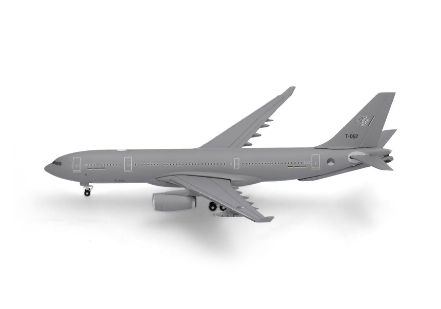 Herpa NATO Multinational Multirole Tanker Unit (MMU) Airbus A330 MRTT, Eindhoven Air Base – T-057 1/500 Aircraft Scale Model