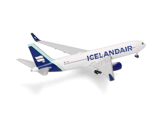 Herpa Icelandair Boeing 767-300 - Borreal blue tail stripe – TF-ISN "Svörtuborgir" 1/500 Aircraft Scale Model