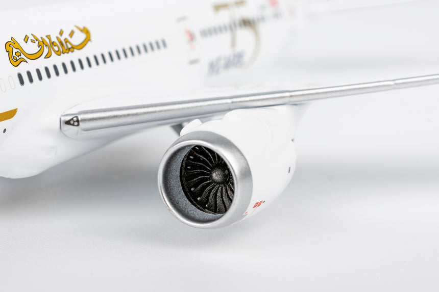 NG Models Gulf Air Boeing 787-9 Dreamliner A9C-FG (1976 retro cs, "75 Years" sticker) 1/400 Aircraft Scale Model