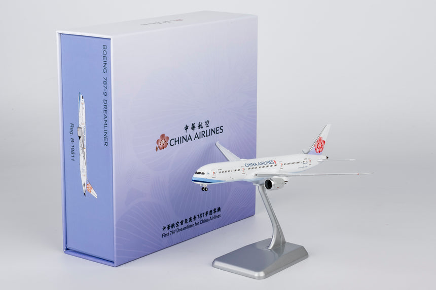 NG Models China Airlines Boeing 787-9 Dreamliner B-18811 (first 787-9 for China Airlines) (Ultimate) 1/400 Aircraft Scale Model