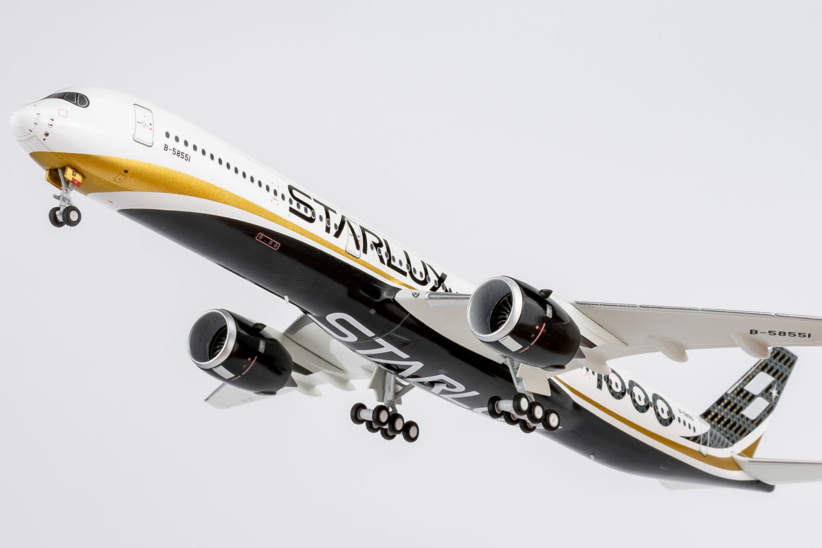 NG Models Starlux Airlines (Carbon Fiber colors; first A350-1000