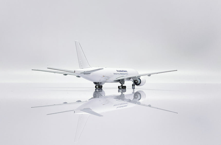 JC Wings Lufthansa Cargo Boeing 777-200LRF (D-ALFJ) 1/400 Aircraft Scale Model