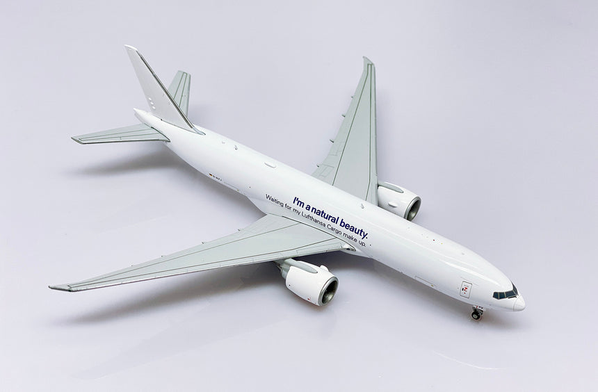 JC Wings Lufthansa Cargo Boeing 777-200LRF (D-ALFJ) 1/400 Aircraft Scale Model
