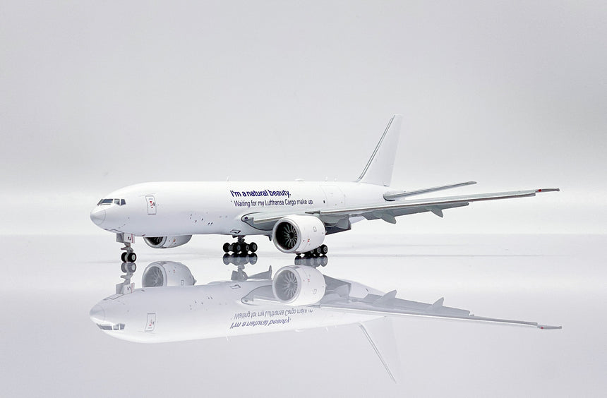 JC Wings Lufthansa Cargo Boeing 777-200LRF (D-ALFJ) FLAPS DOWN 1/400 Scale