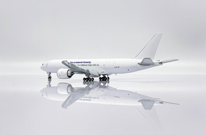 JC Wings Lufthansa Cargo Boeing 777-200LRF (D-ALFJ) FLAPS DOWN 1/400 Scale