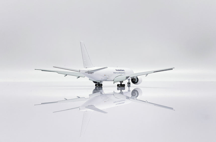 JC Wings Lufthansa Cargo Boeing 777-200LRF (D-ALFJ) FLAPS DOWN 1/400 Scale