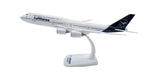 Herpa Lufthansa Boeing 747-8 Intercontinental - new 2018 colors 1/250 Aircraft Scale Model