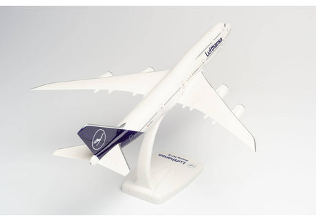 Herpa Lufthansa Boeing 747-8 Intercontinental - new 2018 colors 1/250 Aircraft Scale Model