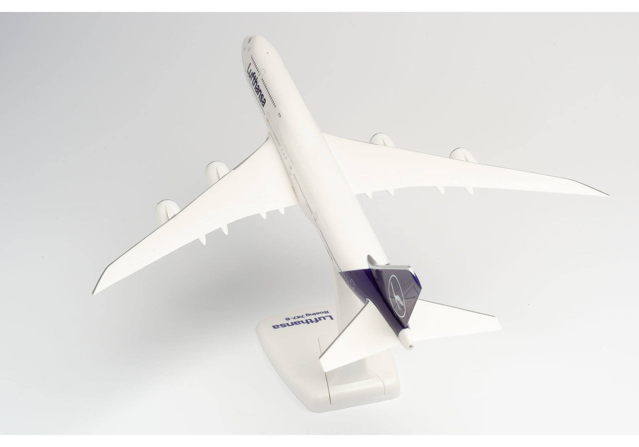 Herpa Lufthansa Boeing 747-8 Intercontinental - new 2018 colors 1/250 Aircraft Scale Model