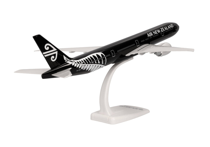 Herpa Air New Zealand Boeing 777-300ER – ZK-OKQ "All Blacks" 1/200 612777