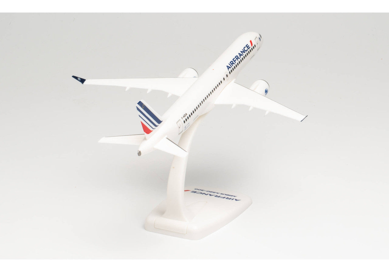 Herpa Air France Airbus A220-300 – F-HZUA 1/200 Scale
