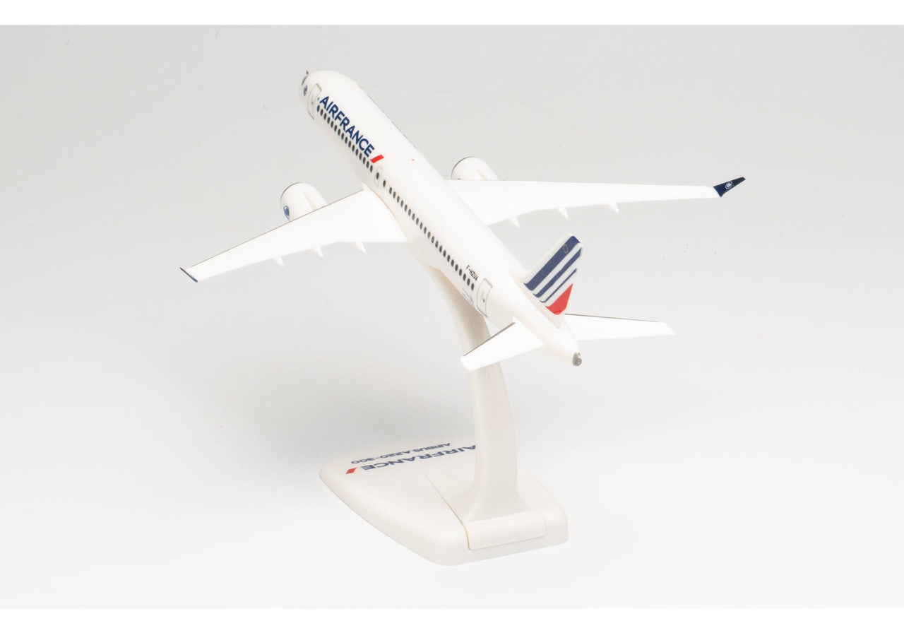 Herpa Air France Airbus A220-300 – F-HZUA 1/200 Scale