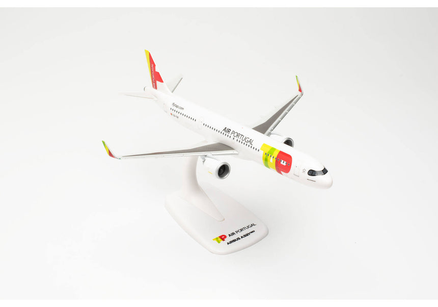 Herpa TAP Air Portugal Airbus A321LR – CS-TXF "Amália Rodrigues" 1/200 Scale