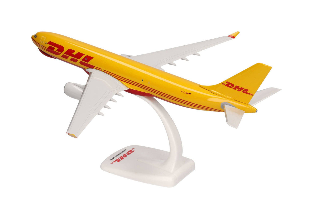 Herpa DHL Aviation Airbus A330-200F D-ALMA Snap-fit 1/200 Scale