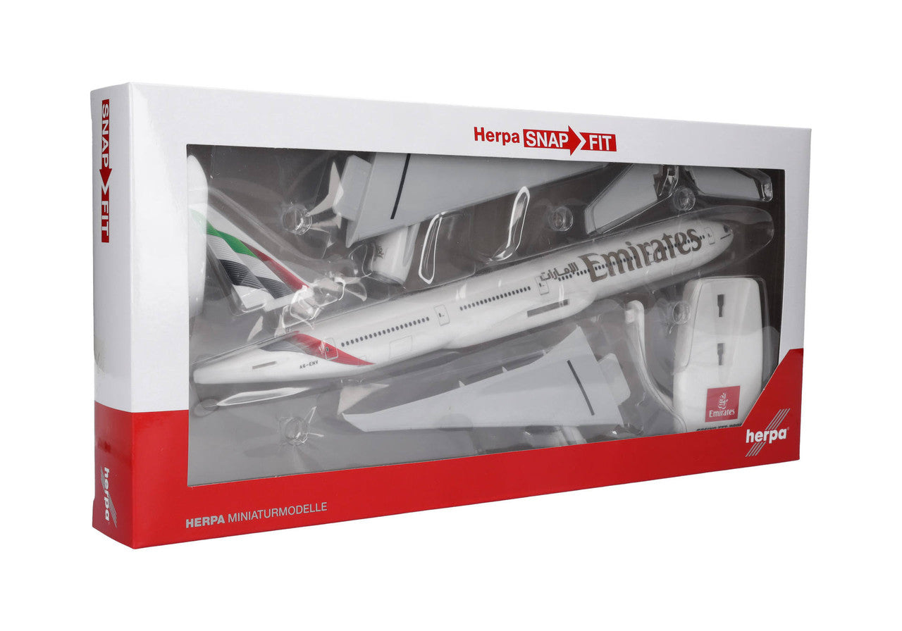Herpa Emirates Boeing 777-300ER - new 2023 Colors 1/200 Scale