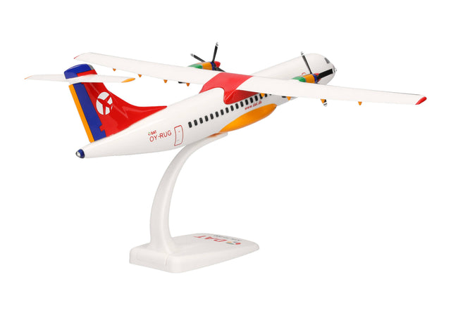 Herpa Snapfit DAT ATR-72-200 - OY-RUG 1/100 Aircraft Scale Model