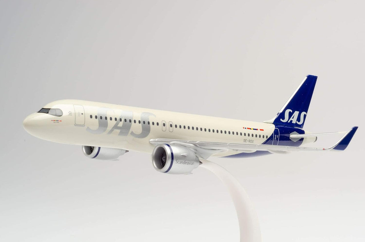 Herpa SAS Scandinavian Airlines Airbus A320Neo – SE-ROX "Roar Viking" 1/200 Aircraft Scale Model