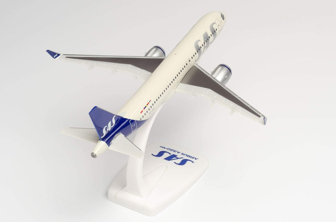 Herpa SAS Scandinavian Airlines Airbus A320Neo – SE-ROX "Roar Viking" 1/200 Aircraft Scale Model