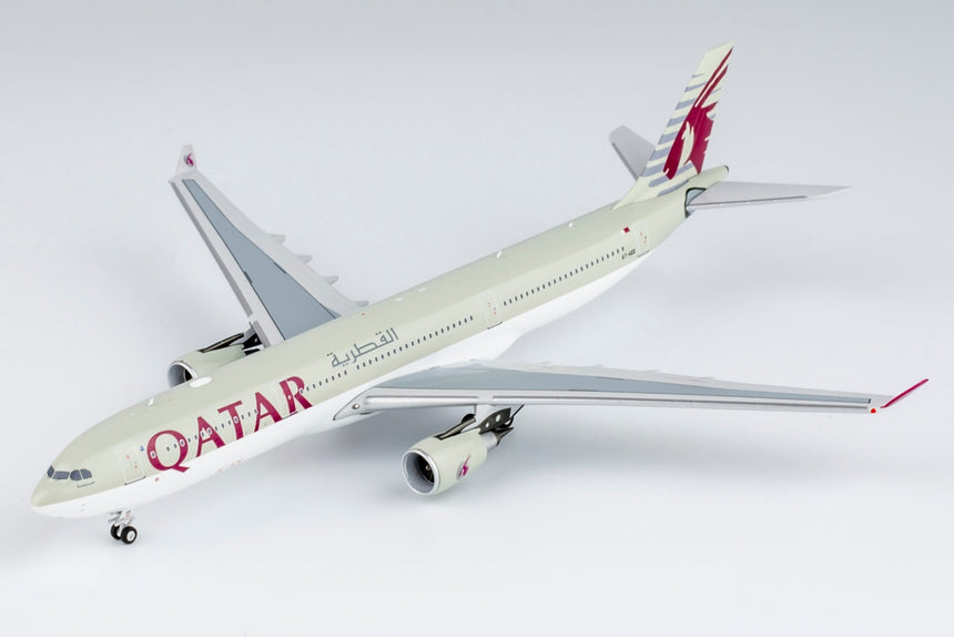 NG Models Qatar Airways Airbus A330-300 A7-AEE 1/400 Scale