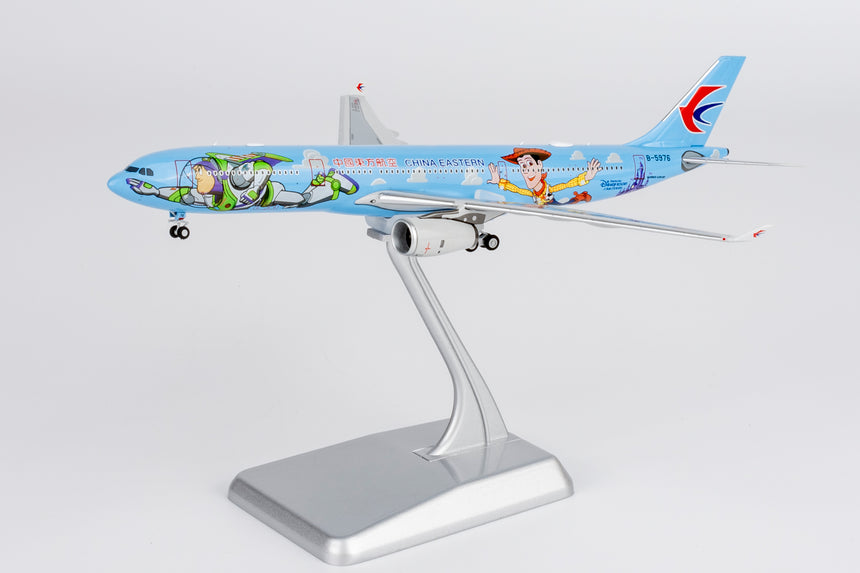 NG Models China Eastern Airlines Airbus A330-300 B-5976 (ULTIMATE) 1/400 Aircraft Scale Model