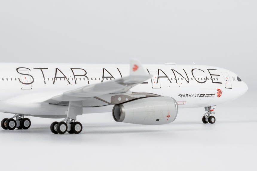 NG Models Air China Star Alliance Airbus A330-300 B-5912 1/400 Aircraft Scale Model