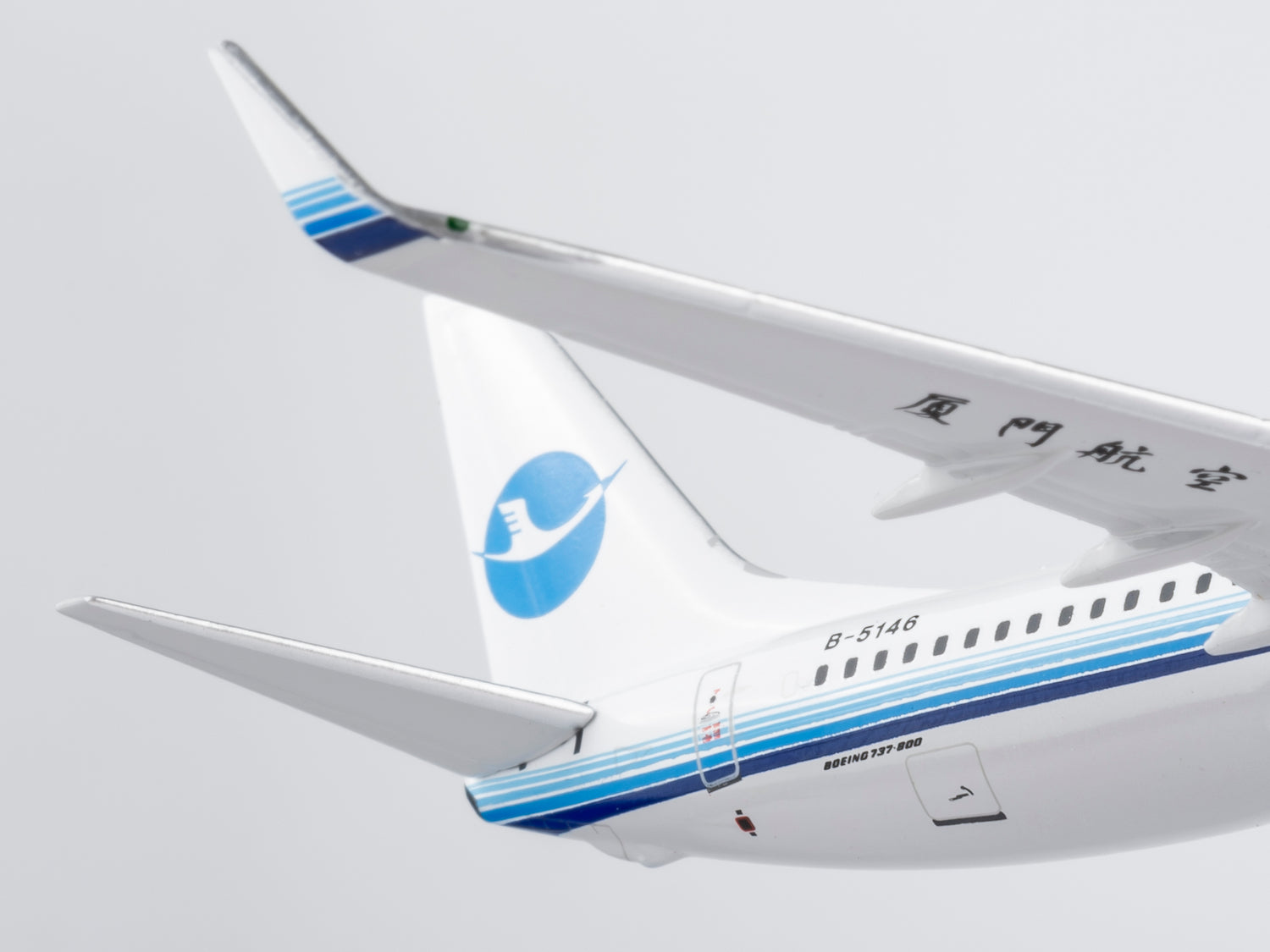 NG Models Xiamen Airlines (revised classics colors; Xiamen Airlines' first 737-800) Boeing 737-800/w B-5146 1/400 Aircraft Scale Model