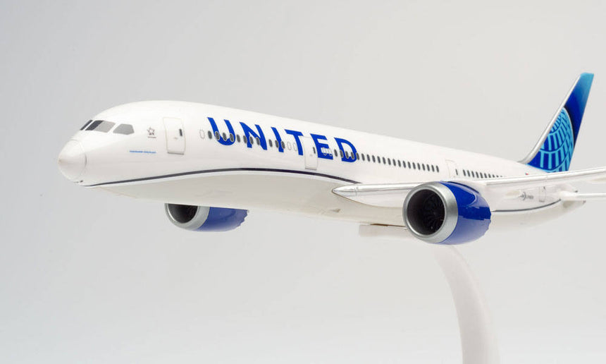 Herpa United Airlines Boeing 787-9 Dreamliner - new colors 1/200 Scale
