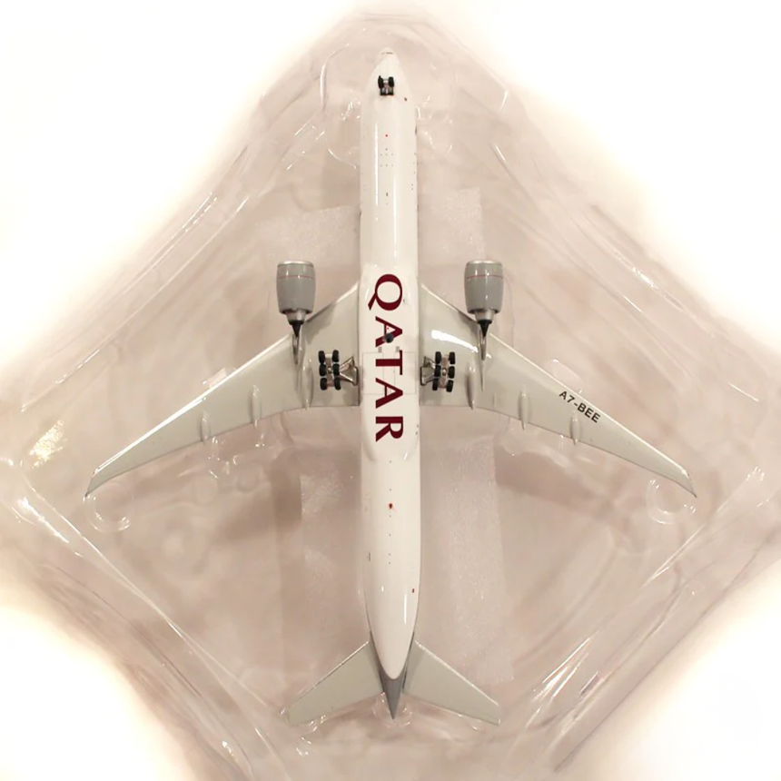 Phoenix Qatar Airways "25 Years of Excellence" Boeing 777-300ER A7-BEE 1/400 Aircraft Scale Model