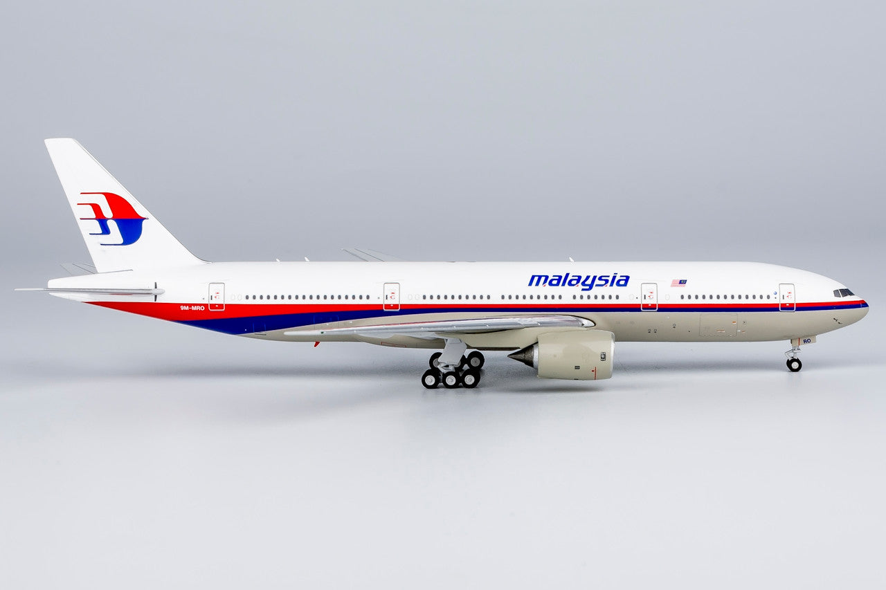 WM Models Malaysia Airlines Boeing 777-200ER 9M-MRO disappeared as flight MH370 on March 8, 2014 1/400 Aircraft Scale Model