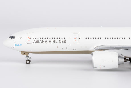 NG Models Asiana Airlines Boeing 777-200ER HL7791 (revised titles) 1/400 Scale
