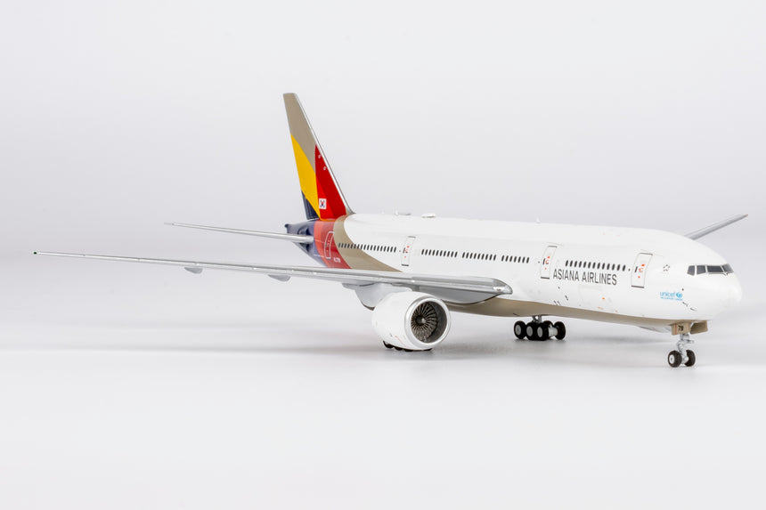 NG Models Asiana Airlines Boeing 777-200ER HL7791 (revised titles) 1/400 Scale