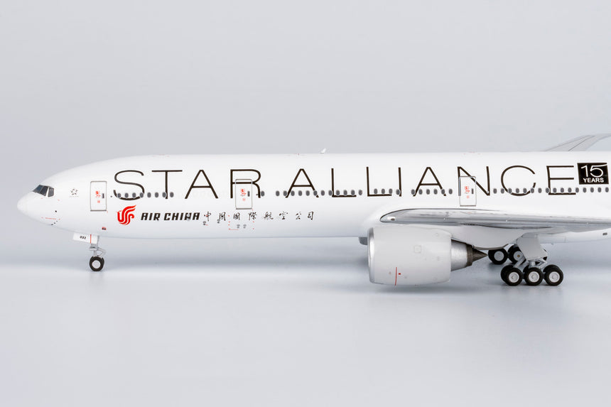 NG Models Air China Star Alliance; (with 15 Years Anniversary sticker) Boeing 777-300ER B-2032 1/400 Scale