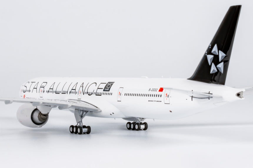 NG Models Air China Star Alliance; (with 15 Years Anniversary sticker) Boeing 777-300ER B-2032 1/400 Scale