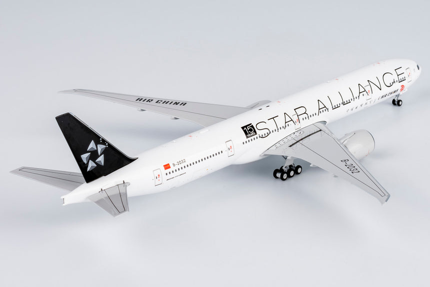 NG Models Air China Star Alliance; (with 15 Years Anniversary sticker) Boeing 777-300ER B-2032 1/400 Scale