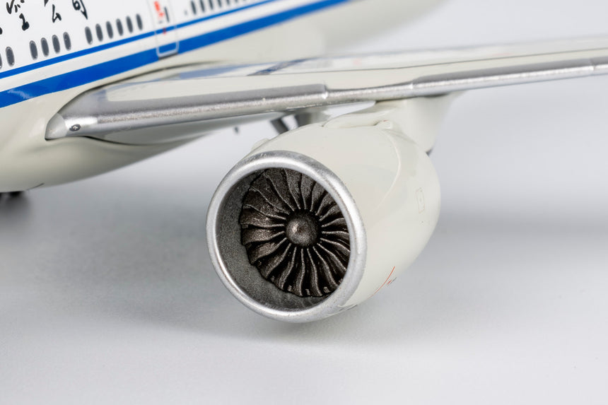 NG Models Air China Boeing 777-300ER B-2045 1/400 Aircraft Scale Model