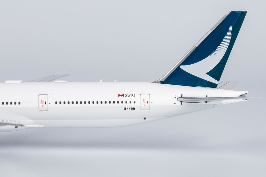 NG Models Cathay Pacific Airways Boeing 777-300ER B-KQW 1/400 Aircraft Scale Model