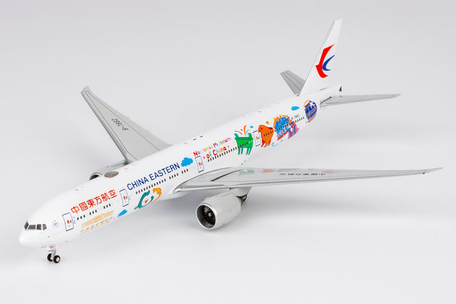 NG Models China Eastern Airlines Boeing 777-300ER B-7882 1/400 Aircraft Scale Model