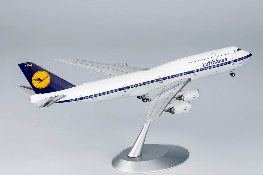NG Models Lufthansa Boeing 747-8-D-ABYT retro colors (ULTIMATE COLLECTION) 1/400 Scale