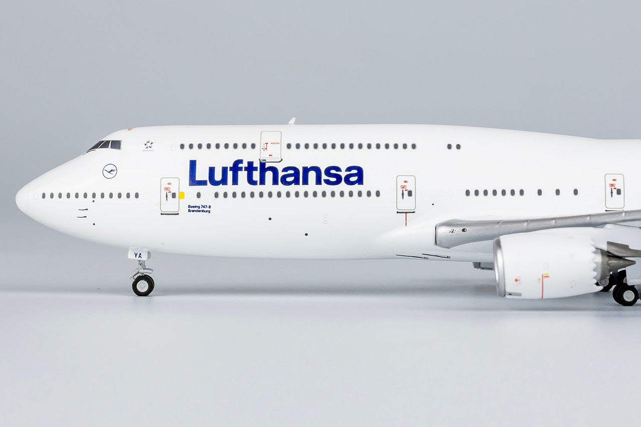 NG Models Lufthansa Boeing 747-8 D-ABYA n/c 1/400 78027 - Model