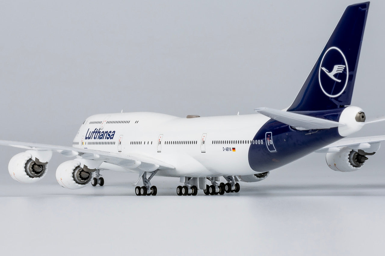 NG Models Lufthansa Boeing 747-8 D-ABYA n/c 1/400 78027 - Model