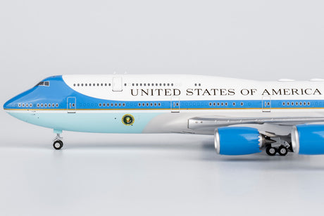 NG Models United States - US Air Force (USAF) (Classic Version) VC-25B Boeing (747-8) 30000 1/400 Scale