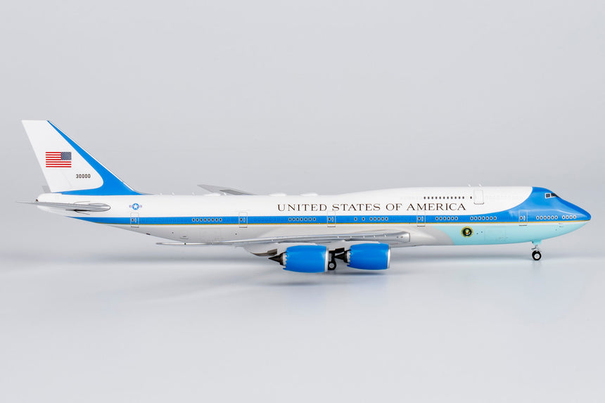 NG Models United States - US Air Force (USAF) (Classic Version) VC-25B Boeing (747-8) 30000 1/400 Scale