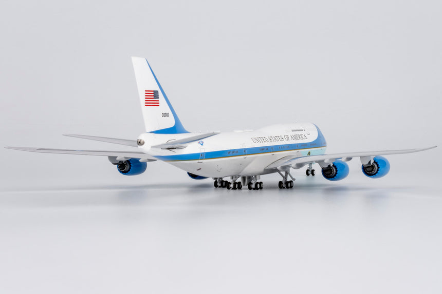 NG Models United States - US Air Force (USAF) (Classic Version) VC-25B Boeing (747-8) 30000 1/400 Scale