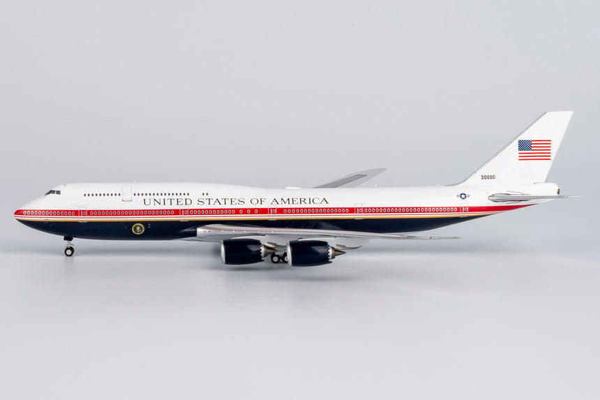 NG Models United States - US Air Force (USAF) (New Version) VC-25B Boeing (747-8) 30000 1/400 Scale