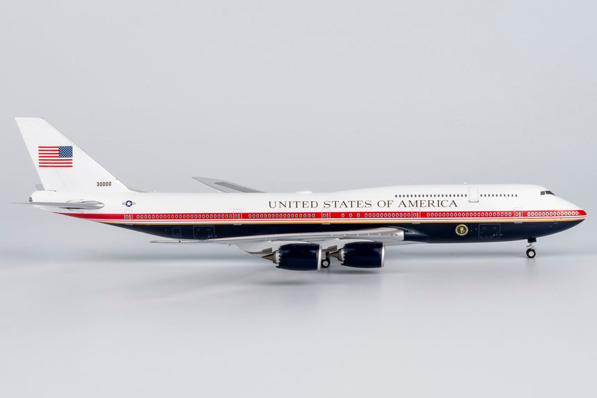 NG Models United States - US Air Force (USAF) (New Version) VC-25B Boeing (747-8) 30000 1/400 Scale